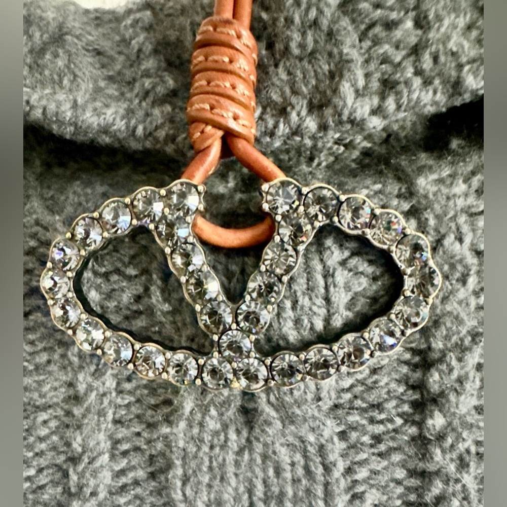 ππ SOLD ππCashmere Knit Bag V LOGO in Crystals sold on another platform - Picture 3 of 14